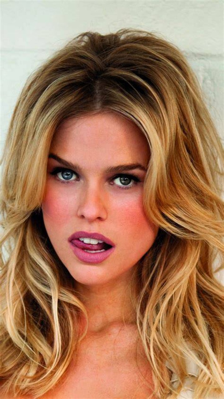 Alice Eve 