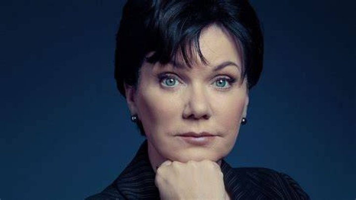 Candice DeLong Biography