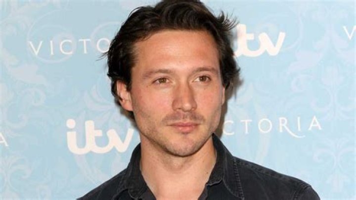 David Oakes Age, Weight, Height, Measurements