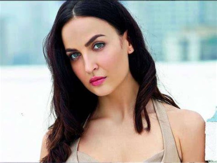 Elli AvrRam Bra Size, Age, Weight, Height, Measurements
