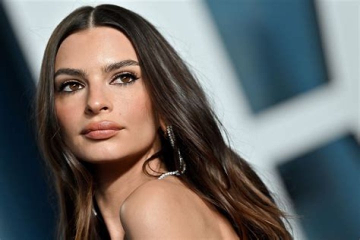 Emily Ratajkowski Emily Ratajkowski