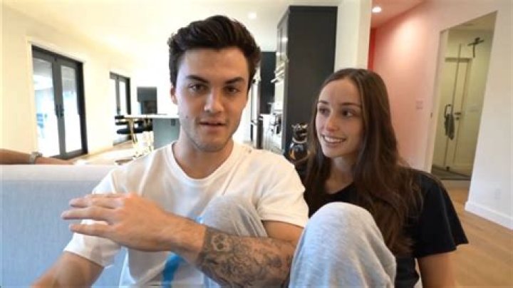 Ethan Dolan Girlfriend celebzbiography.com