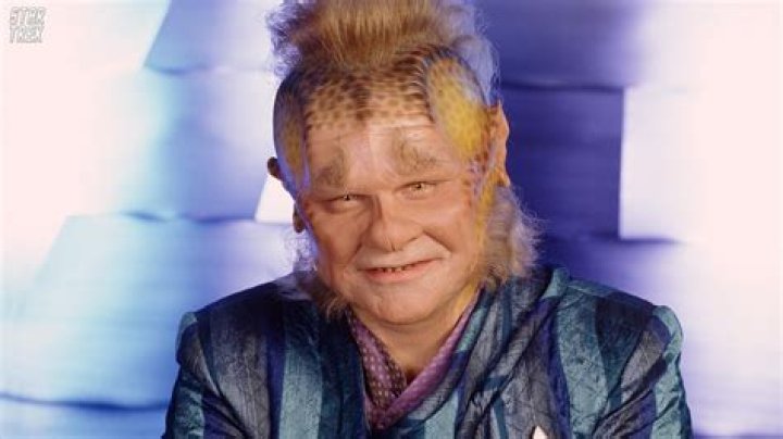 Ethan Phillips
