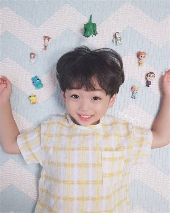 Eunwoo Hong