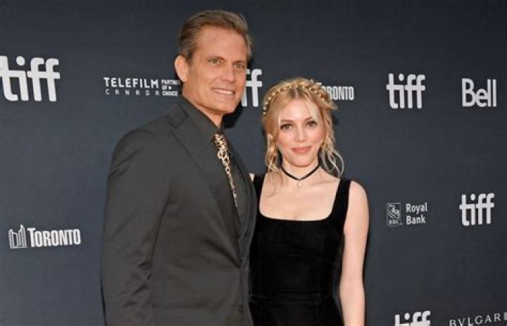 Grace Van Dien with her family Grace Van Dien with her family