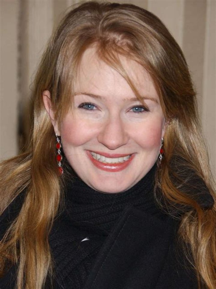 Halley Feiffer Bra Size, Age, Weight, Height, Measurements