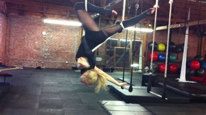 Izabella Miko Workout Routine