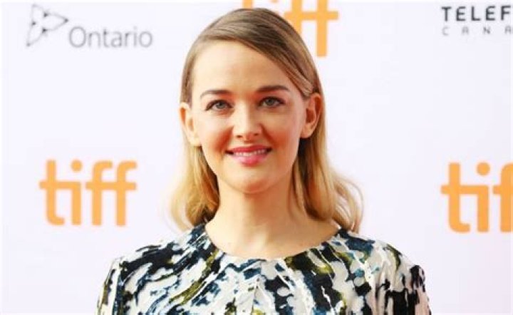 Jess Weixler Net Worth