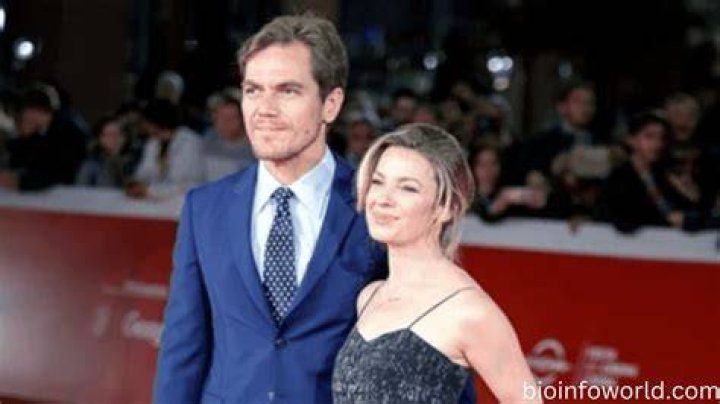 Kate Arrington Net Worth