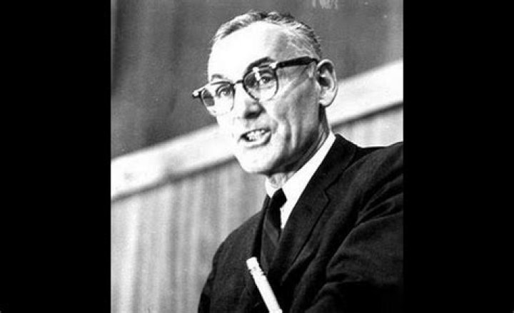 Kingsley Davis