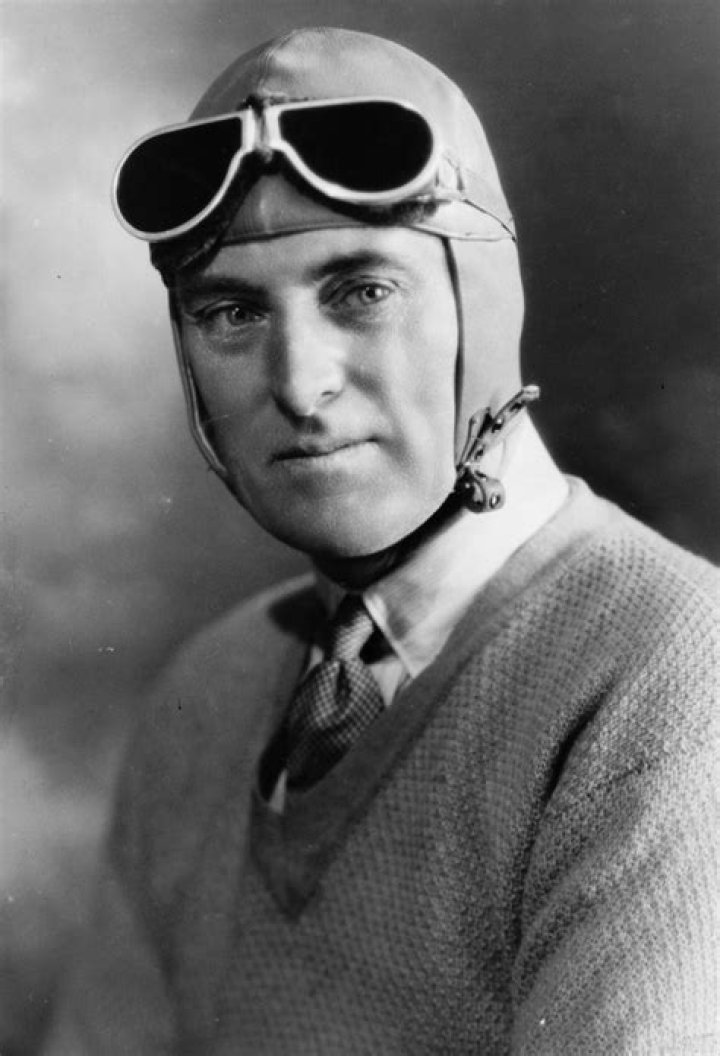 Malcolm Campbell Malcolm Campbell
