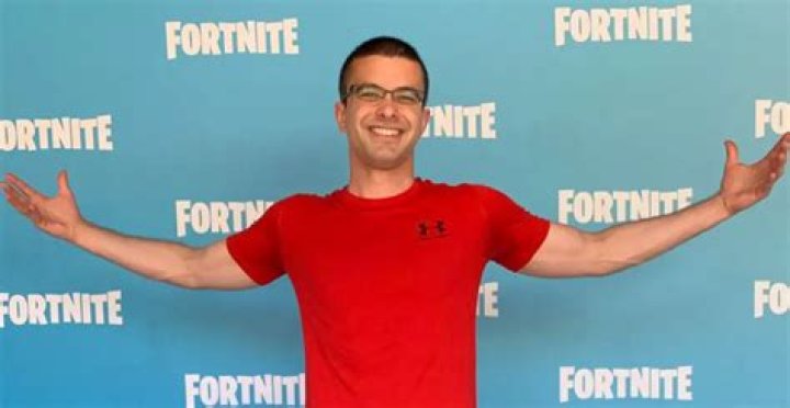 Nick Eh 30 Net Worth & Earnings (2024)