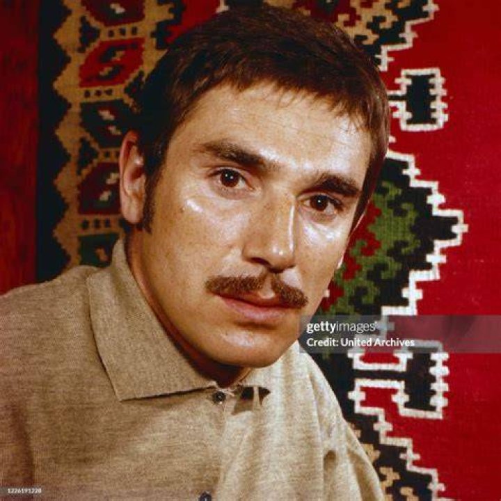 Robert Hossein Robert Hossein