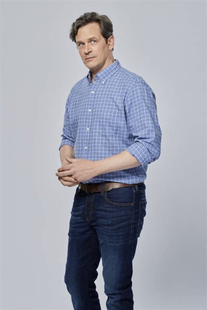 Tom Everett Scott Age, Weight, Height, Measurements