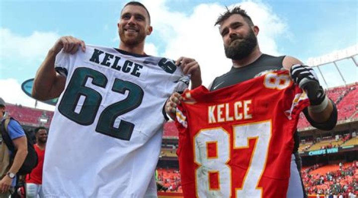 Travis Kelce retire