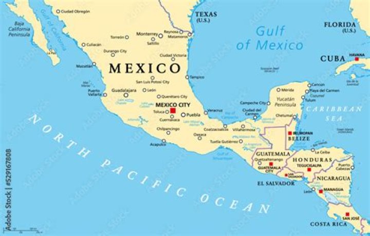 Where is Costa Luna located?